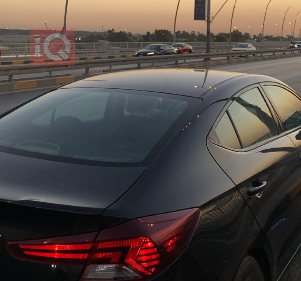 هیوندای ئەلەنترا